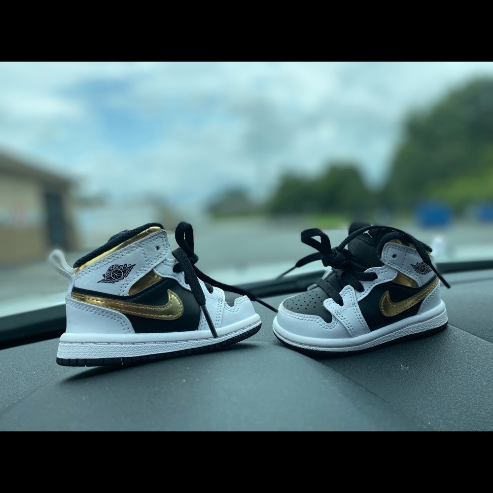 Jordan 1 infant size 4